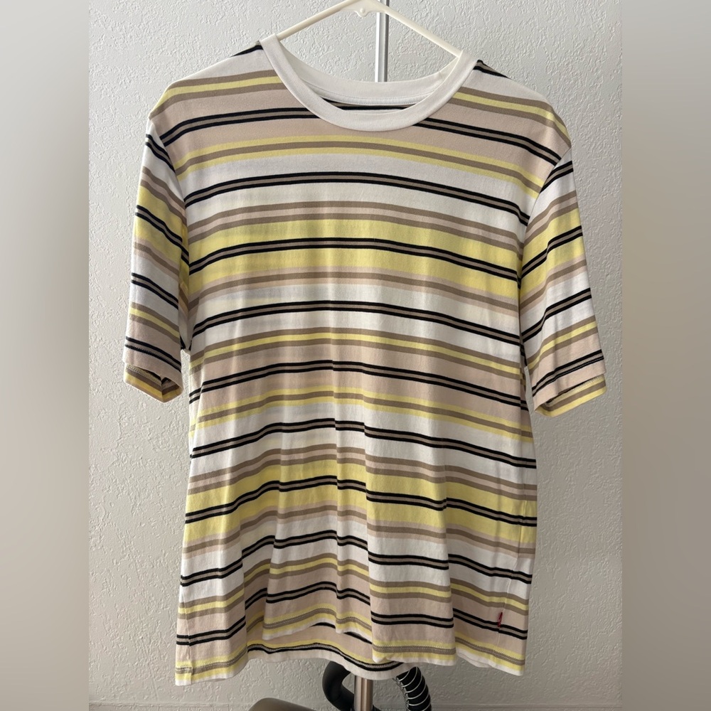 Levi's Essential Short Sleeve T-Shirt